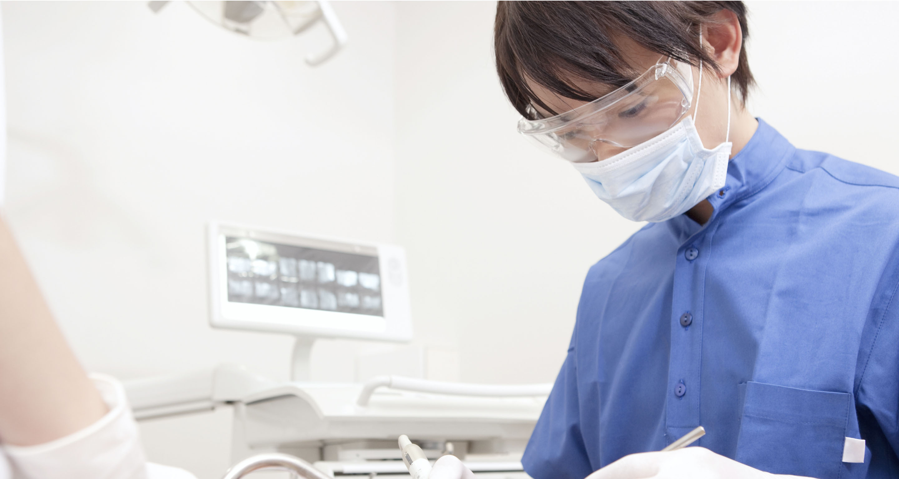 医院長の治療風景写真